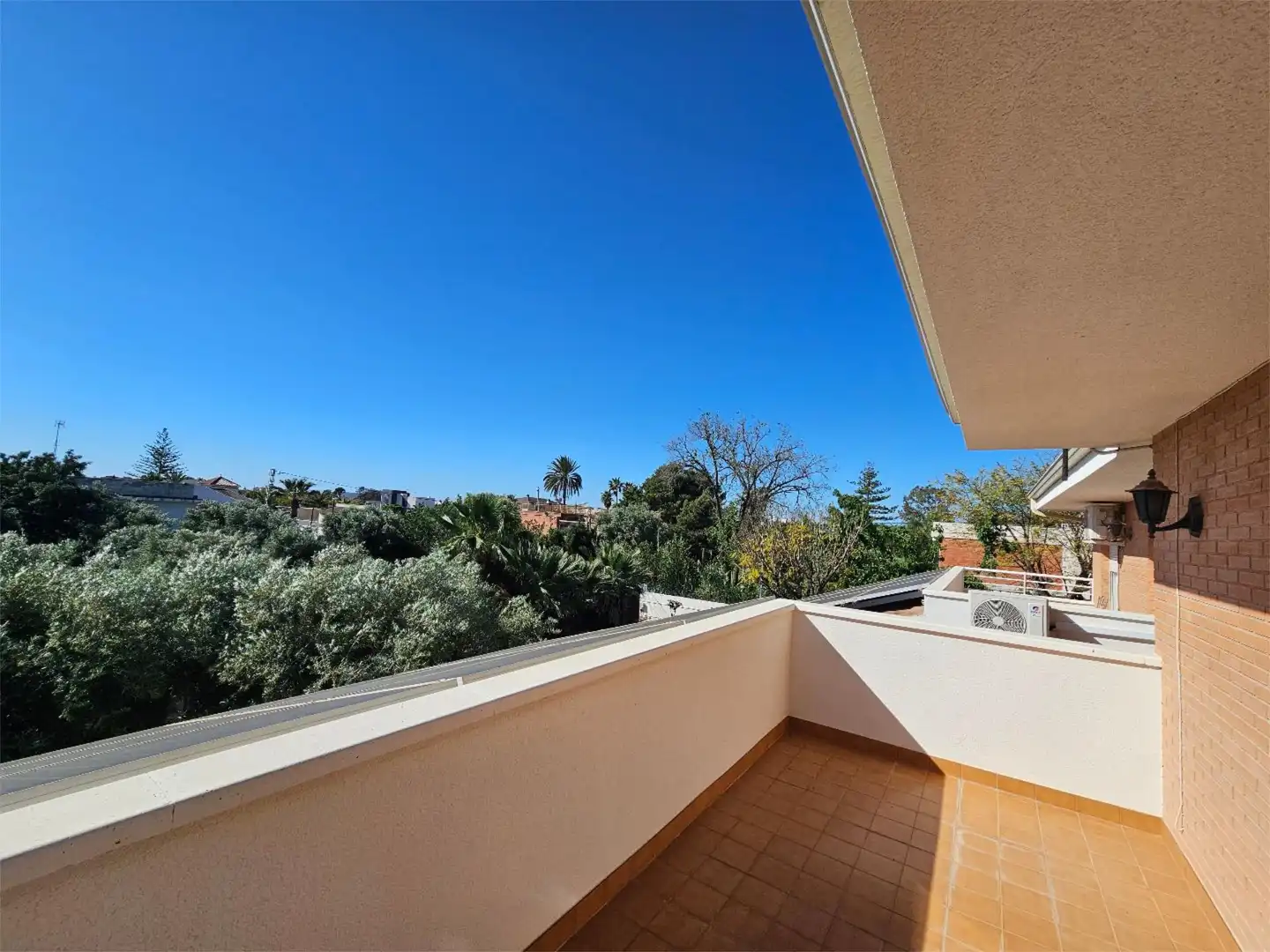 Piso en venta en Calle Río Duero, 11, Sol y Luz Terraza de Piso en venta en San Vicente del Raspeig / Sant Vicent del Raspeig con Aire acondicionado, Calefacción y Jardín privado