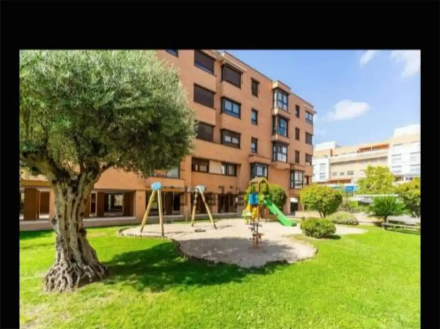 Pis en venda a Avenida del Monasterio de Silos, 82, Montecarmelo Vista exterior de Pis en venda en Madrid amb Aire condicionat, Calefacció i Parquet