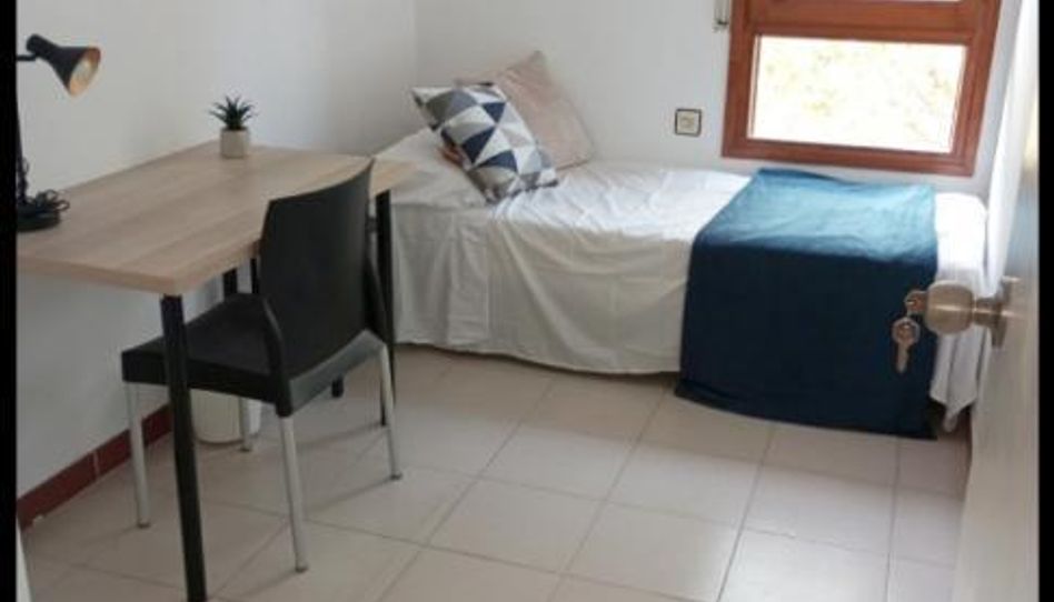 Zimmer in Carrer de Dolors Almeda I Roig, 3, Almeda - El Corte Inglés, Cornellà de Llobregat - Bild 1 Foto 1 von Zimmer in Carrer de Dolors Almeda I Roig, 3, Almeda - El Corte Inglés, Cornellà de Llobregat