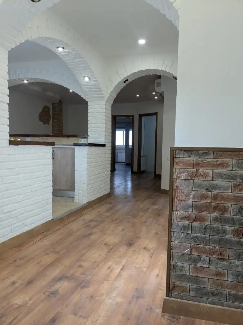 Piso de alquiler en Paterna con Terraza y Balcón