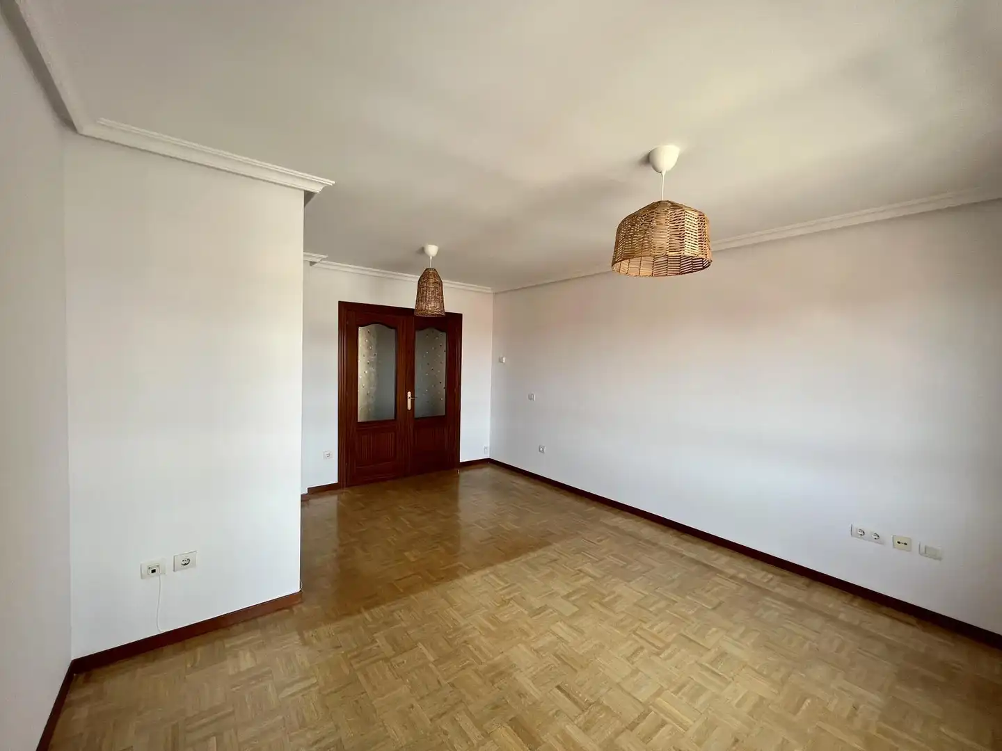 Living room of Flat for rent in Gijón   with Heating, Private garden and Parquet flooring