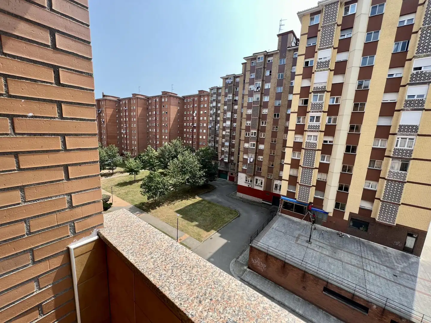 Balcony of Flat for rent in Gijón   with Heating, Private garden and Parquet flooring
