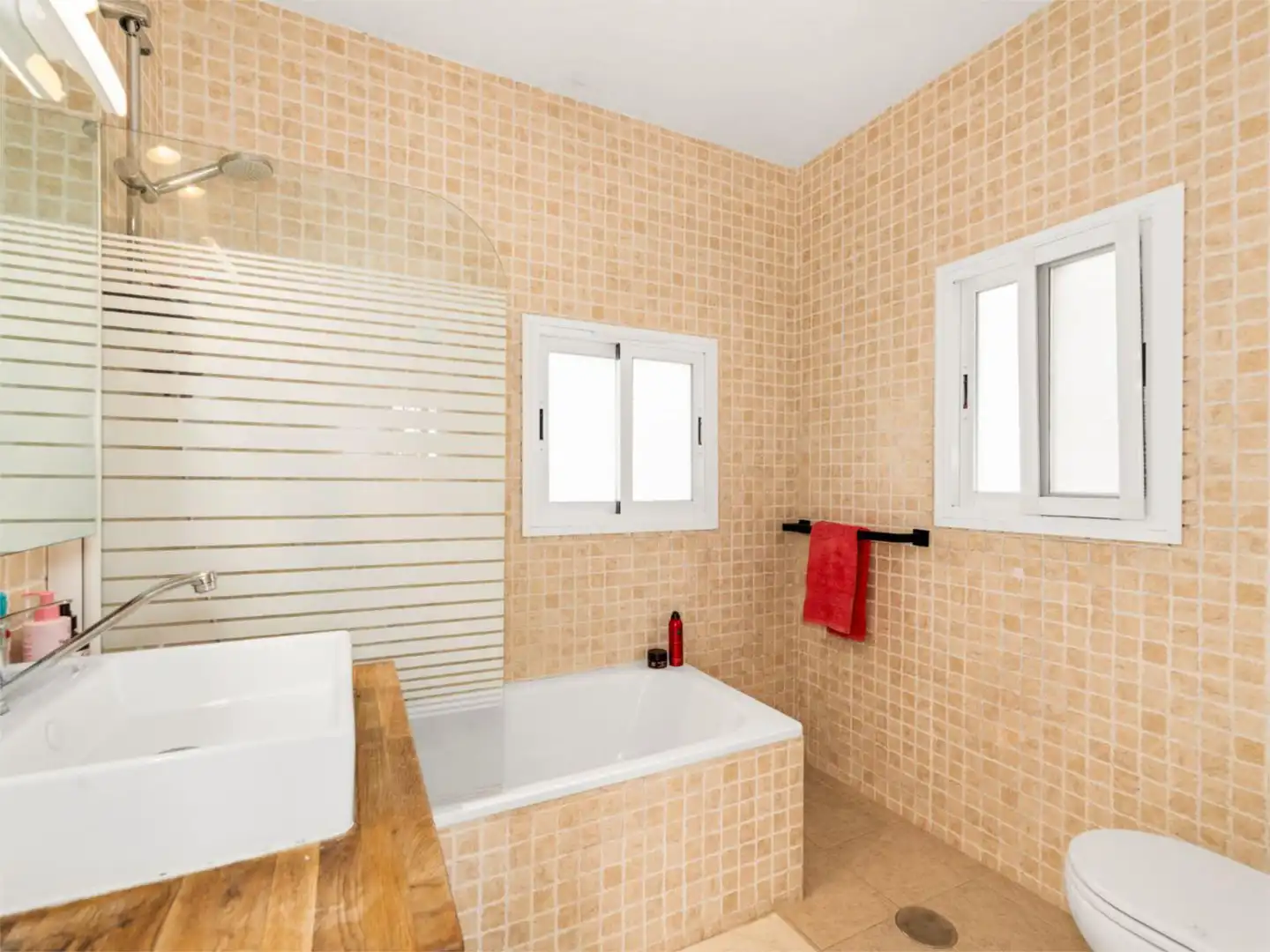 Casa o chalet en venta en Calle las Mimosas, 4, Campo de Mijas Baño de Casa o chalet en venta en Mijas con Aire acondicionado, Terraza y Piscina