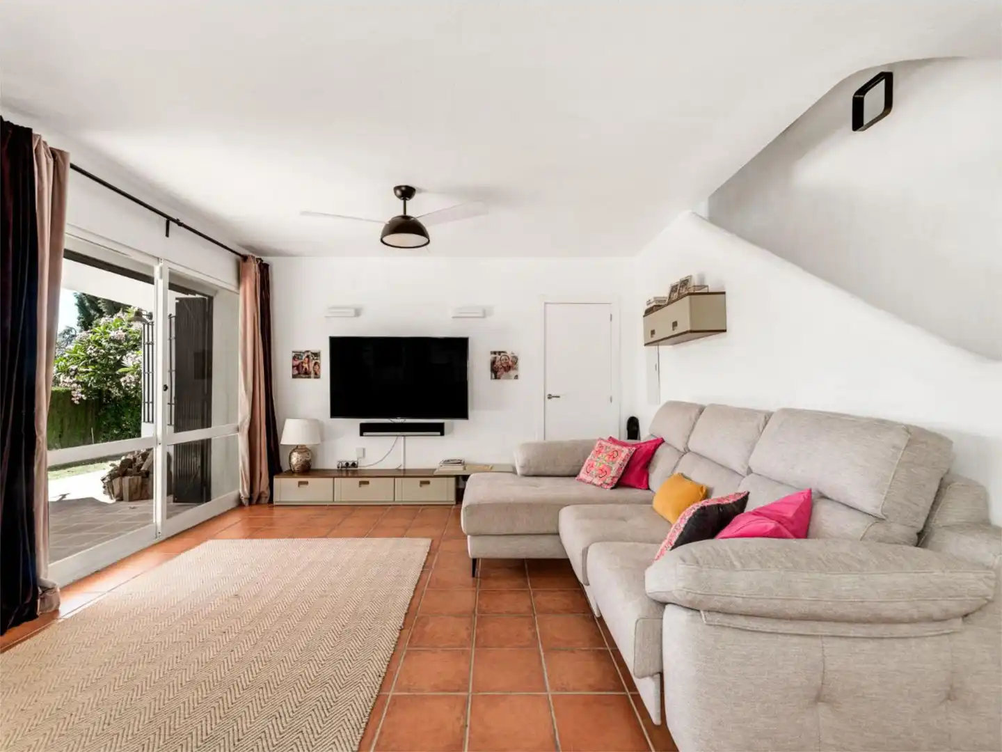 Casa o chalet en venta en Calle las Mimosas, 4, Campo de Mijas Sala de estar de Casa o chalet en venta en Mijas con Aire acondicionado, Terraza y Piscina