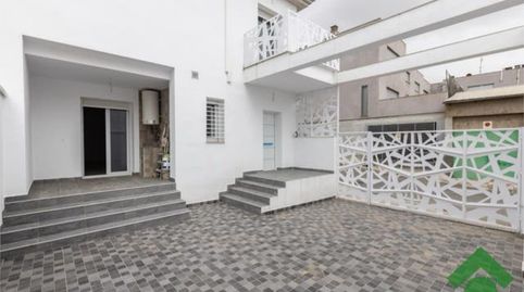 Foto 2 de Casa adosada en venta en Pinos Puente, Granada