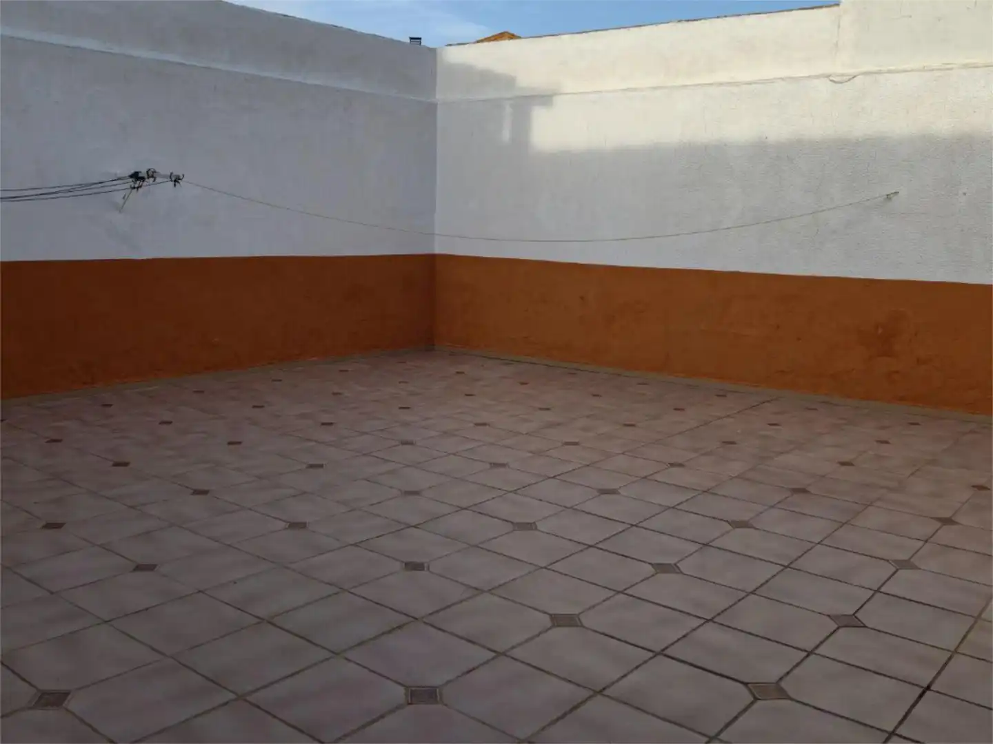 Casa o chalet en venta en Calle Navarra, 54, Lillo Terraza de Casa o chalet en venta en Lillo con Aire acondicionado