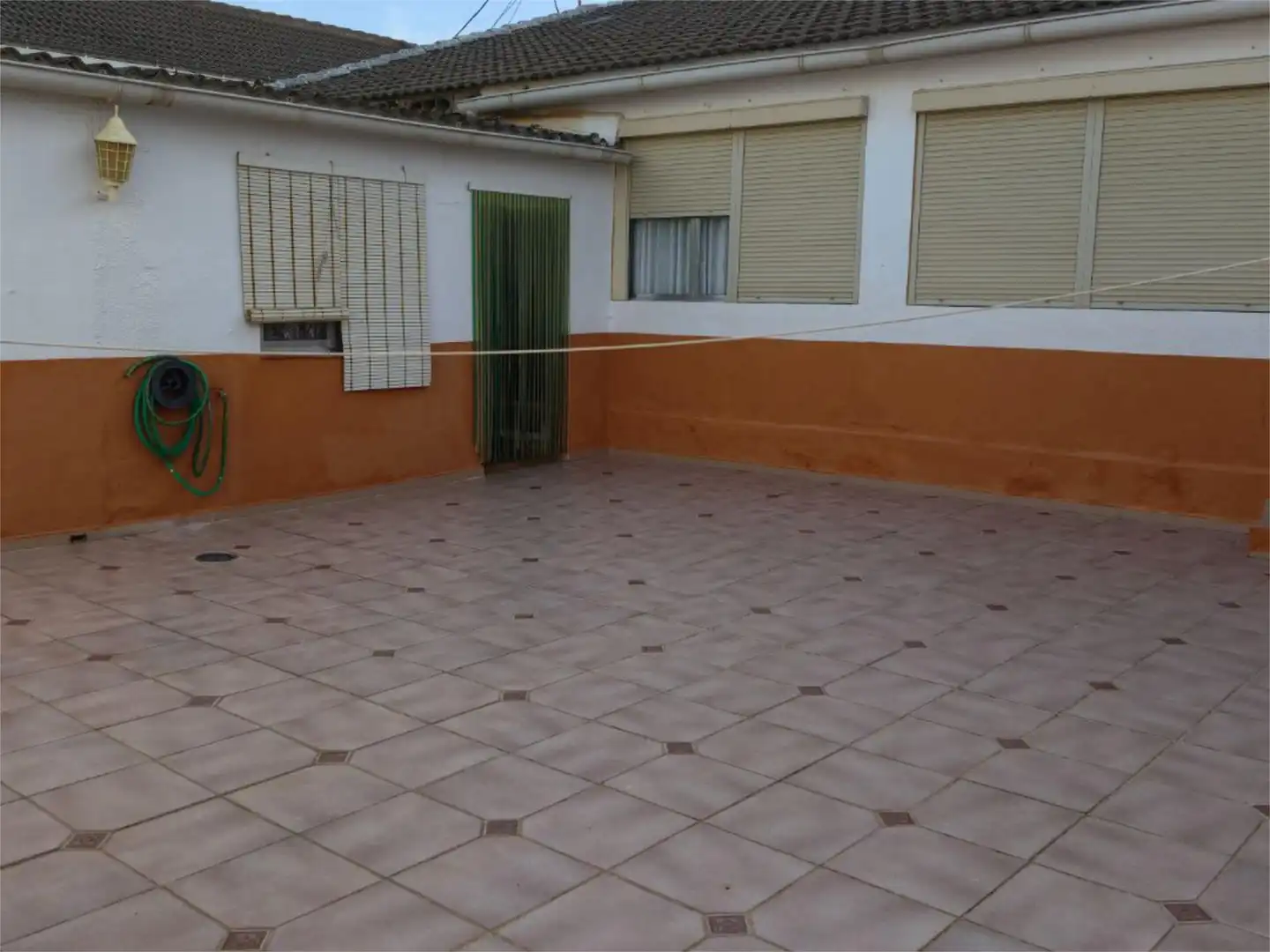 Casa o chalet en venta en Calle Navarra, 54, Lillo Terraza de Casa o chalet en venta en Lillo con Aire acondicionado