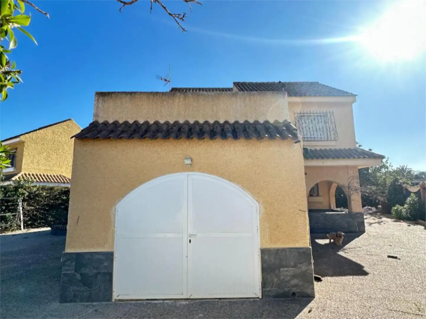 Außenansicht von Wohnung zum Verkauf in Cartagena mit Privatgarten, Terrasse und Abstellraum
