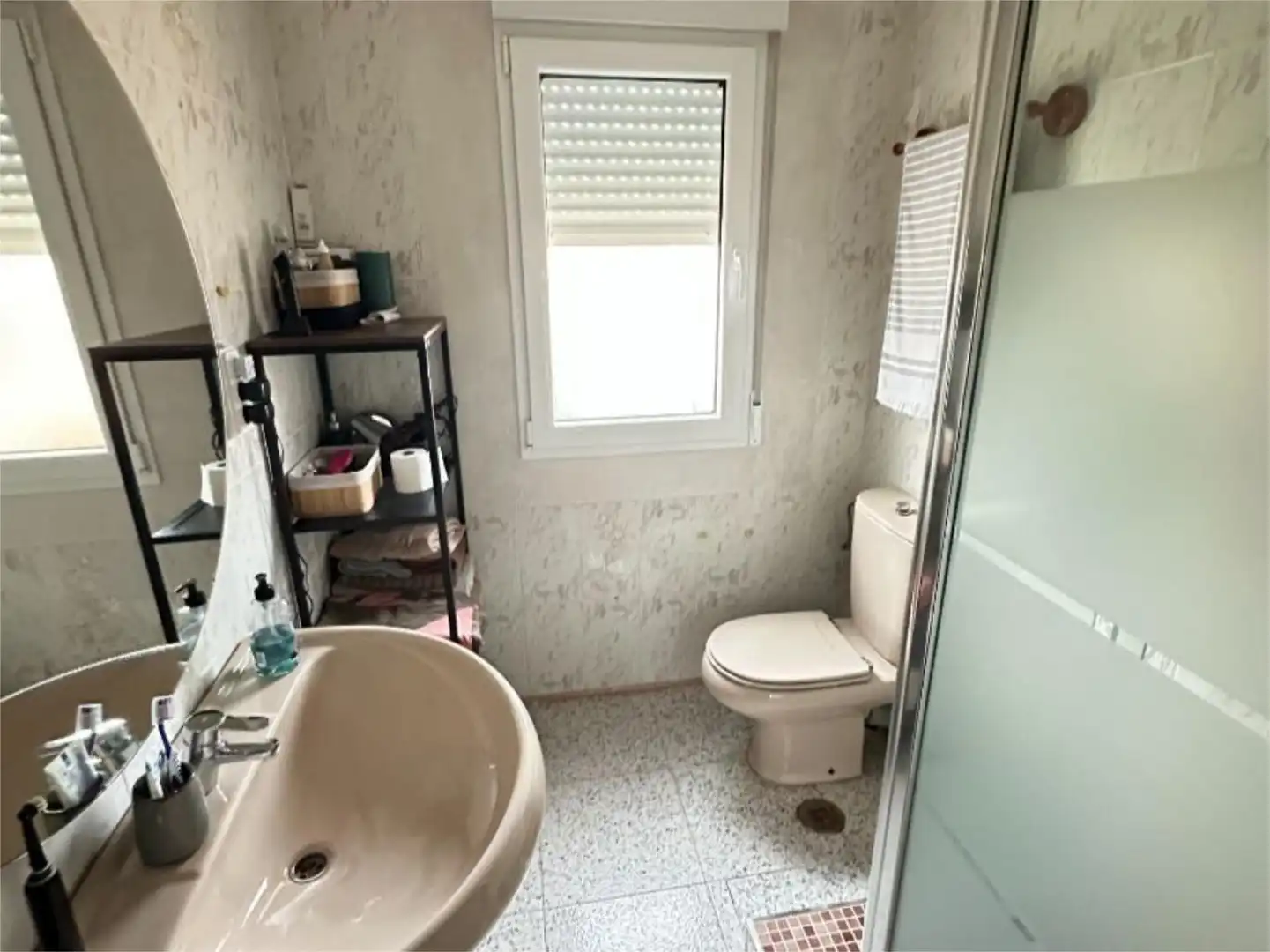 Badezimmer von Wohnung zum Verkauf in Cartagena mit Privatgarten, Terrasse und Abstellraum