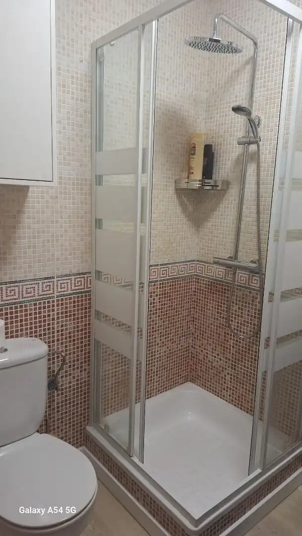 Ático de alquiler en Calle la Noria, 6, Urbanización Santa Rosa Baño de Ático de alquiler en Torrox con Aire acondicionado y Terraza