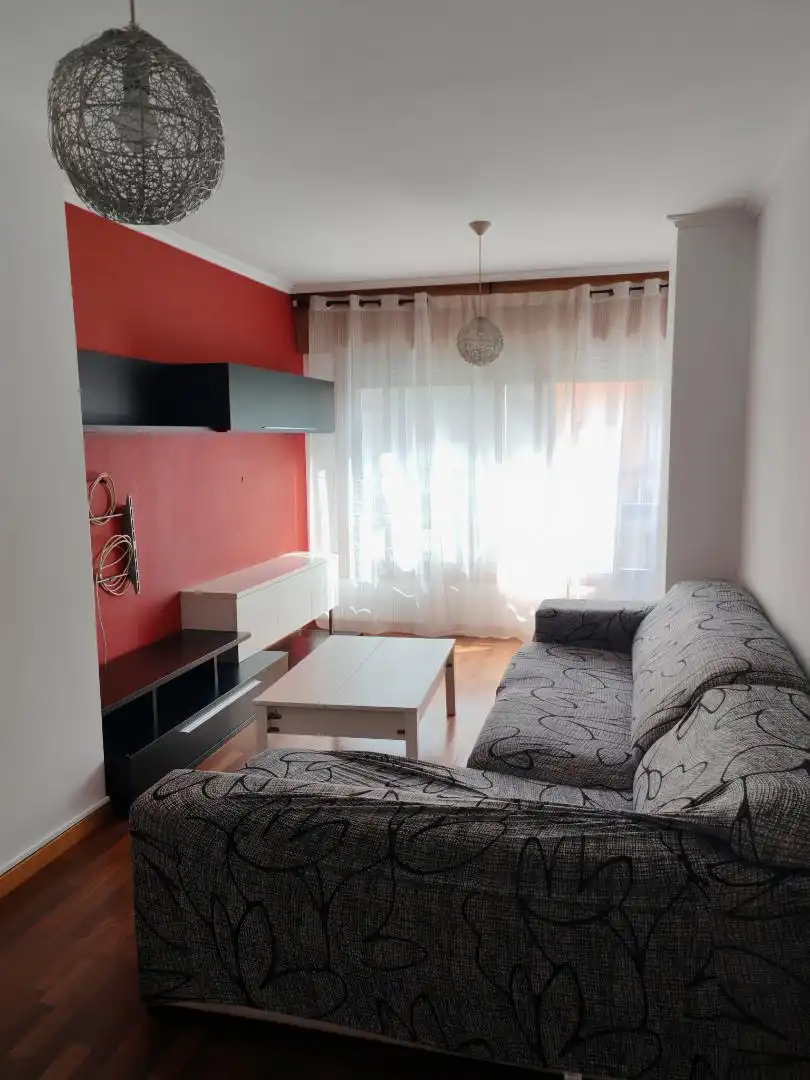 Living room of Flat for rent in Vigo   with Heating, Parquet flooring and Storage room