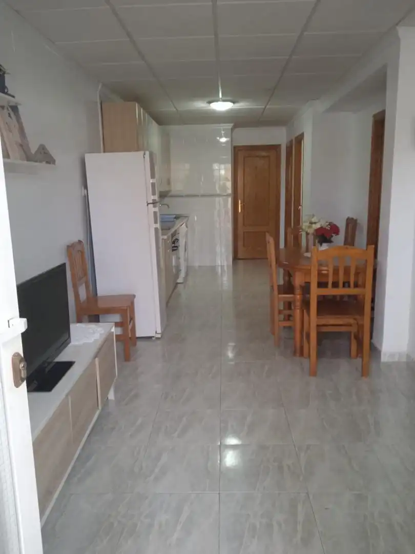 Wohnung zur Miete in Urbanizacion Antillas 1, 1, Playa de las Gaviotas - El Pedrucho Küche von Wohnung zur Miete in La Manga del Mar Menor mit Klimaanlage, Privatgarten und Terrasse