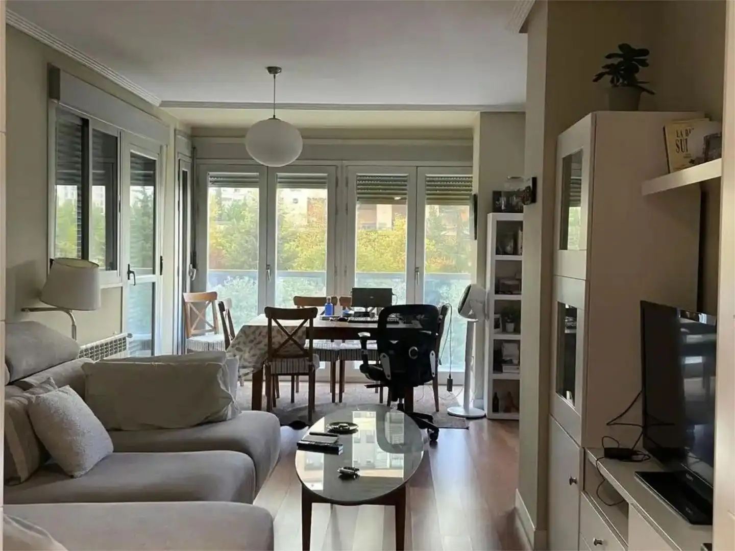 Wohnzimmer von Wohnung zum Verkauf in  Madrid Capital mit Klimaanlage, Terrasse und Schwimmbad