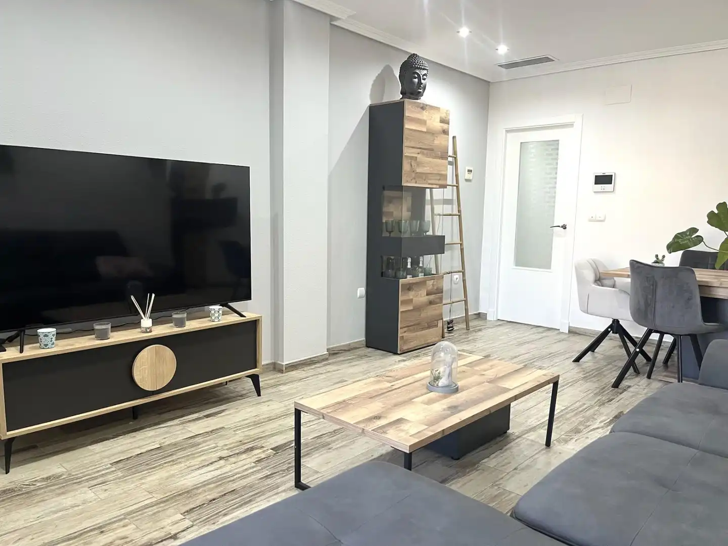 Piso en venta en Carrer de les Adelfes, 16, Torrellano Sala de estar de Piso en venta en Elche / Elx con Aire acondicionado, Calefacción y Parquet