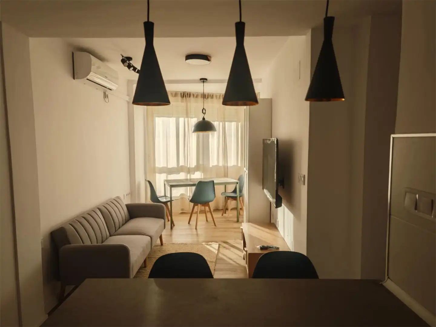 Sala d'estar de Pis de lloguer en  Sevilla Capital amb Aire condicionat, Calefacció i Parquet