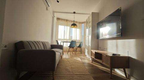 Foto 2 de Pis de lloguer a Avenida de Pino Montano, 122, Cruz Roja, Sevilla Capital