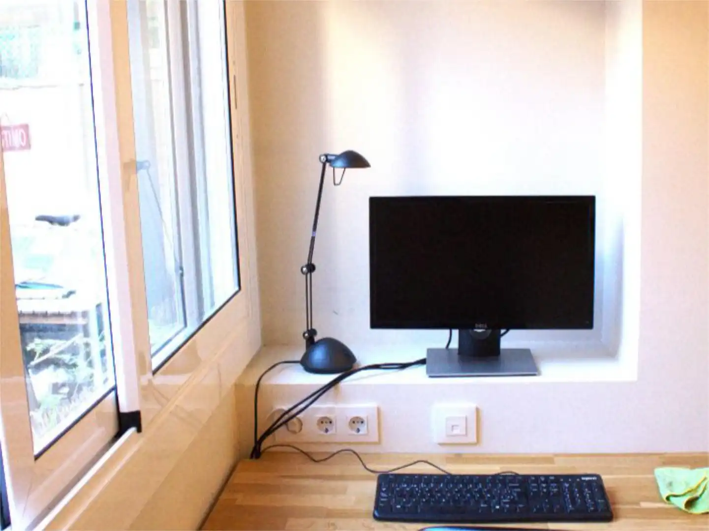 Habitación en Carrer de la Marina, 336, Sagrada Família Sala de estar de Piso para compartir en Barcelona con Aire acondicionado, Calefacción y Jardín privado