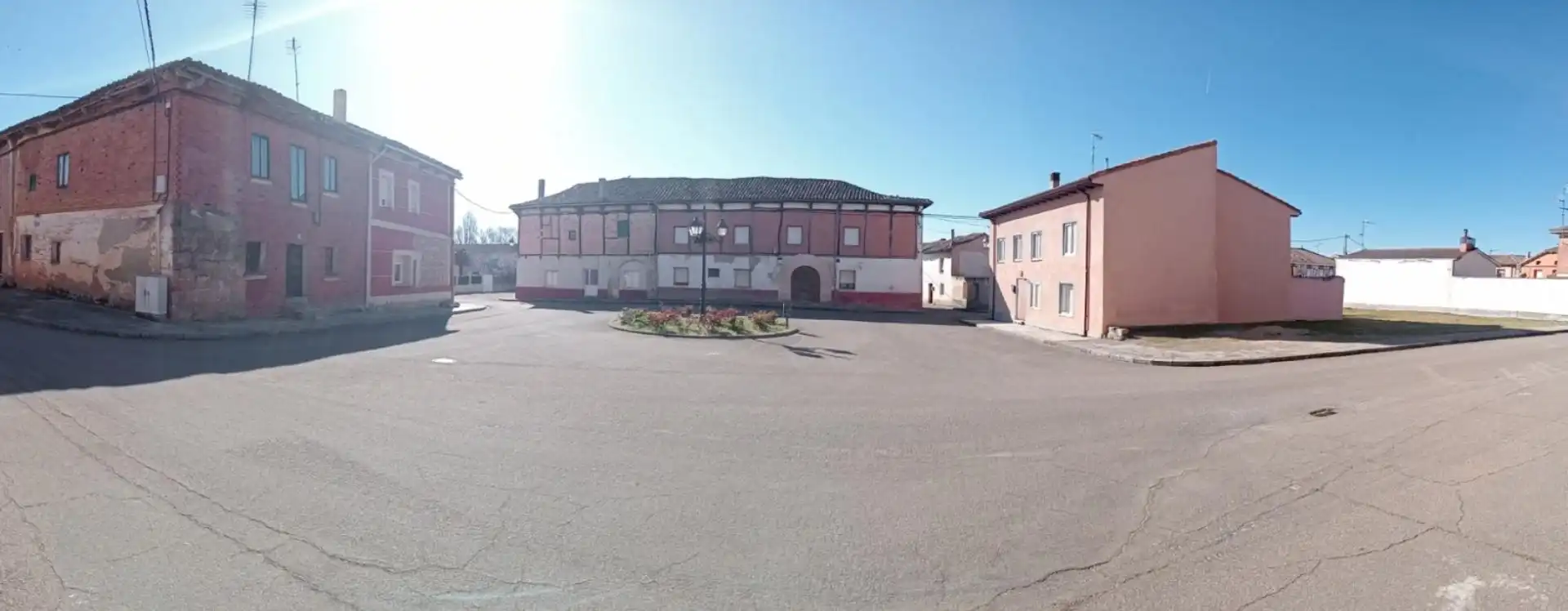 Vista exterior de Casa adosada en venta en Sotresgudo con Trastero y Amueblado