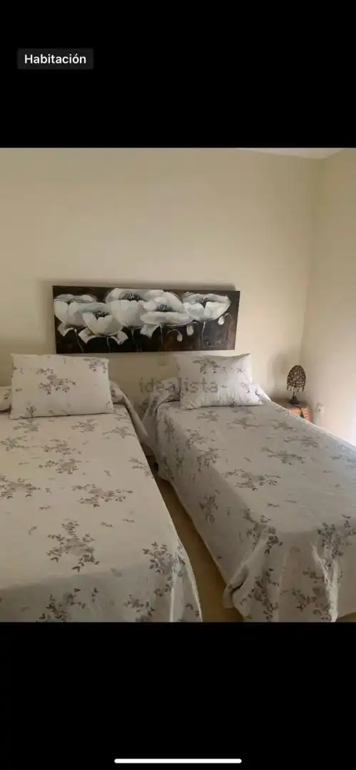 Einfamilien-Reihenhaus zum Verkauf in Calle Nécora, 5, Zahara Pueblo Schlafzimmer von Einfamilien-Reihenhaus zum Verkauf in Zahara de los Atunes mit Klimaanlage, Heizung und Privatgarten