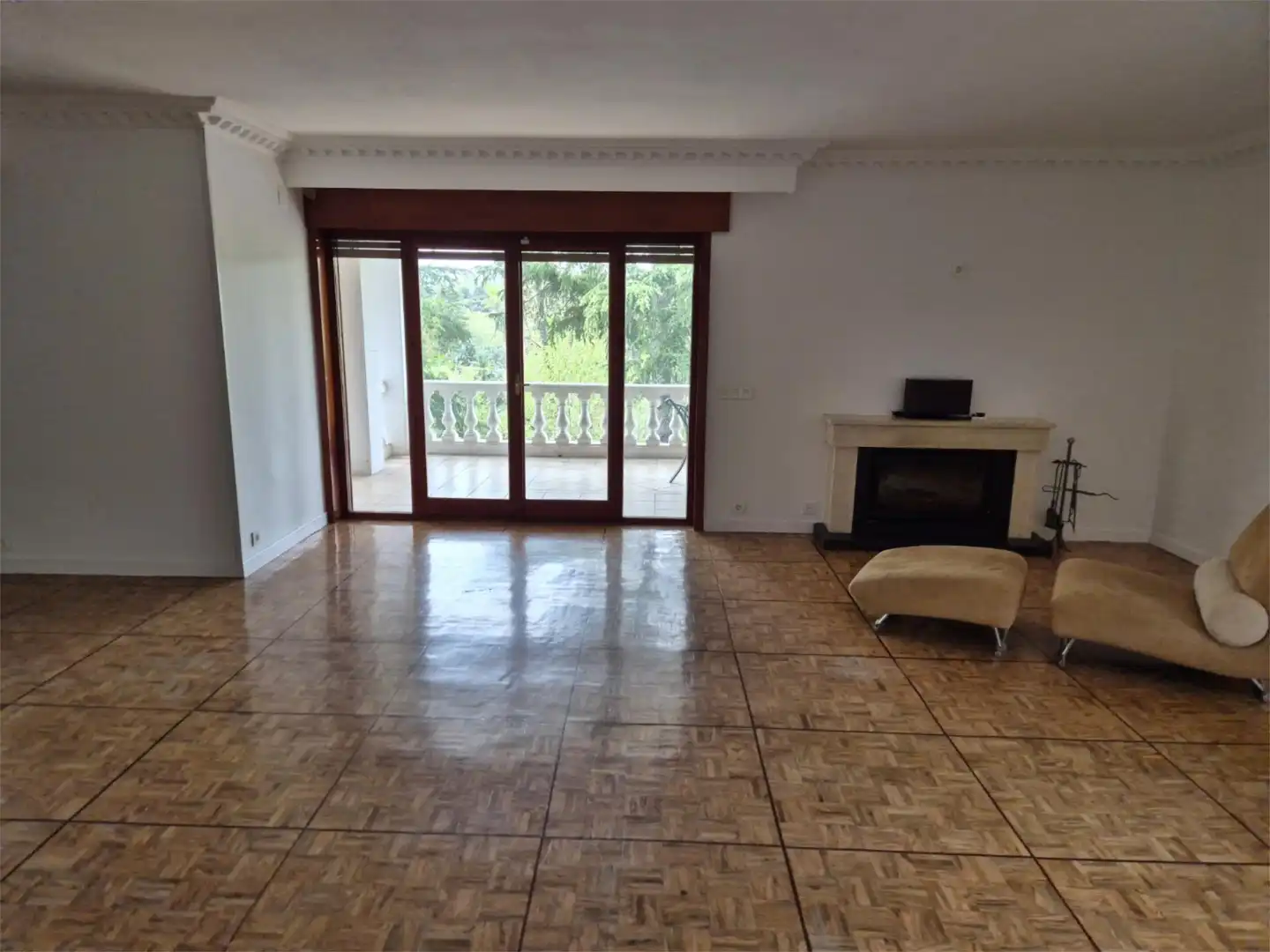 Casa o xalet de lloguer a Avenida del Perdigón, 17, Fuente del Fresno Sala d'estar de Casa o xalet de lloguer en Fuente del Fresno amb Terrassa, Piscina i Balcó