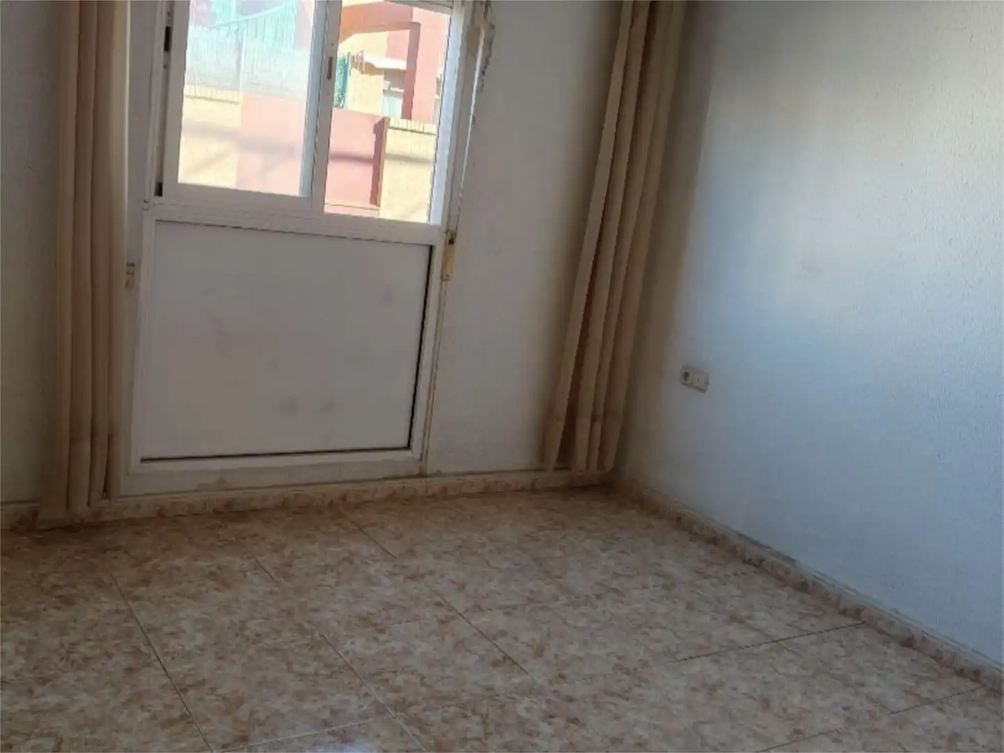 Wohnung zum Verkauf in Calle Pascual Orozco, 7, Alipark Schlafzimmer von Wohnung zum Verkauf in Alicante / Alacant mit Schwimmbad