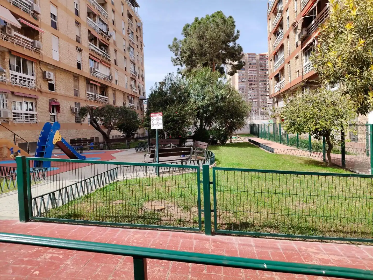 Wohnung zum Verkauf in Calle Pascual Orozco, 7, Alipark Außenansicht von Wohnung zum Verkauf in Alicante / Alacant mit Schwimmbad