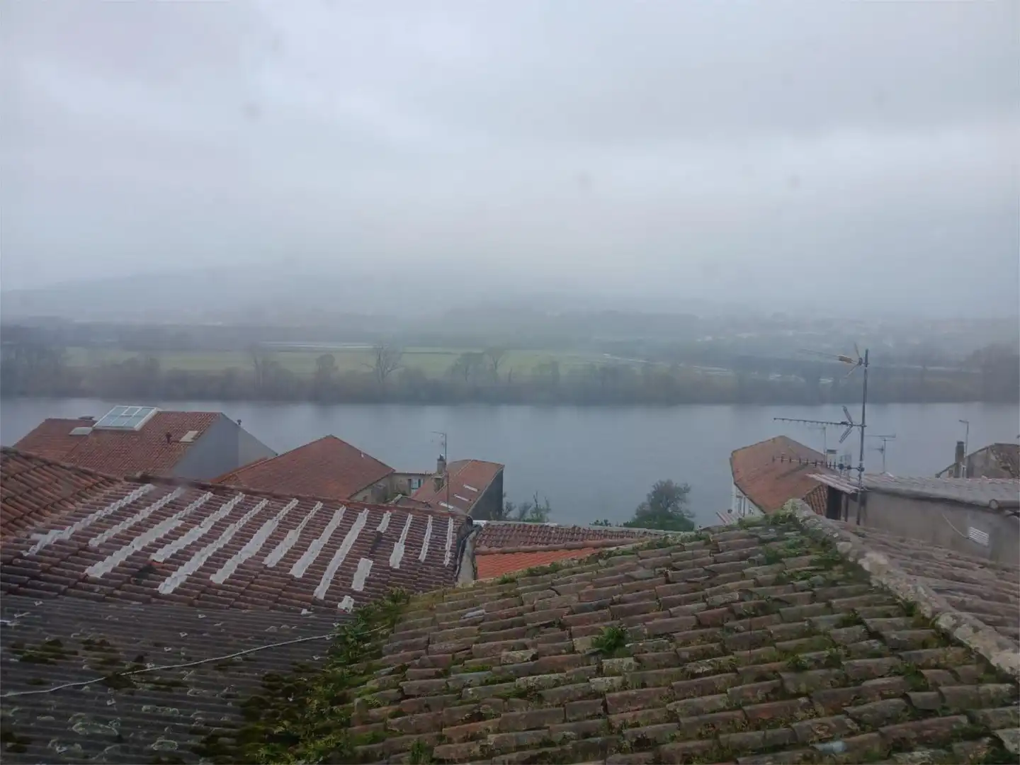 Piso en venta en Camiño Entre Fornos, 1, Tui Vista exterior de Piso en venta en Tui con Terraza