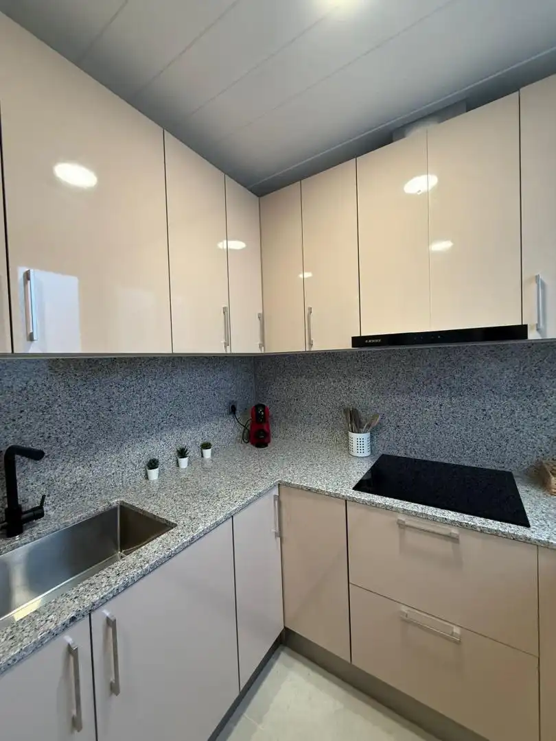 Room in Carrer de Circumval·lació, 77, Centre - Passeig i Rodalies Room in Carrer de Circumval·lació, 77, Centre - Passeig i Rodalies