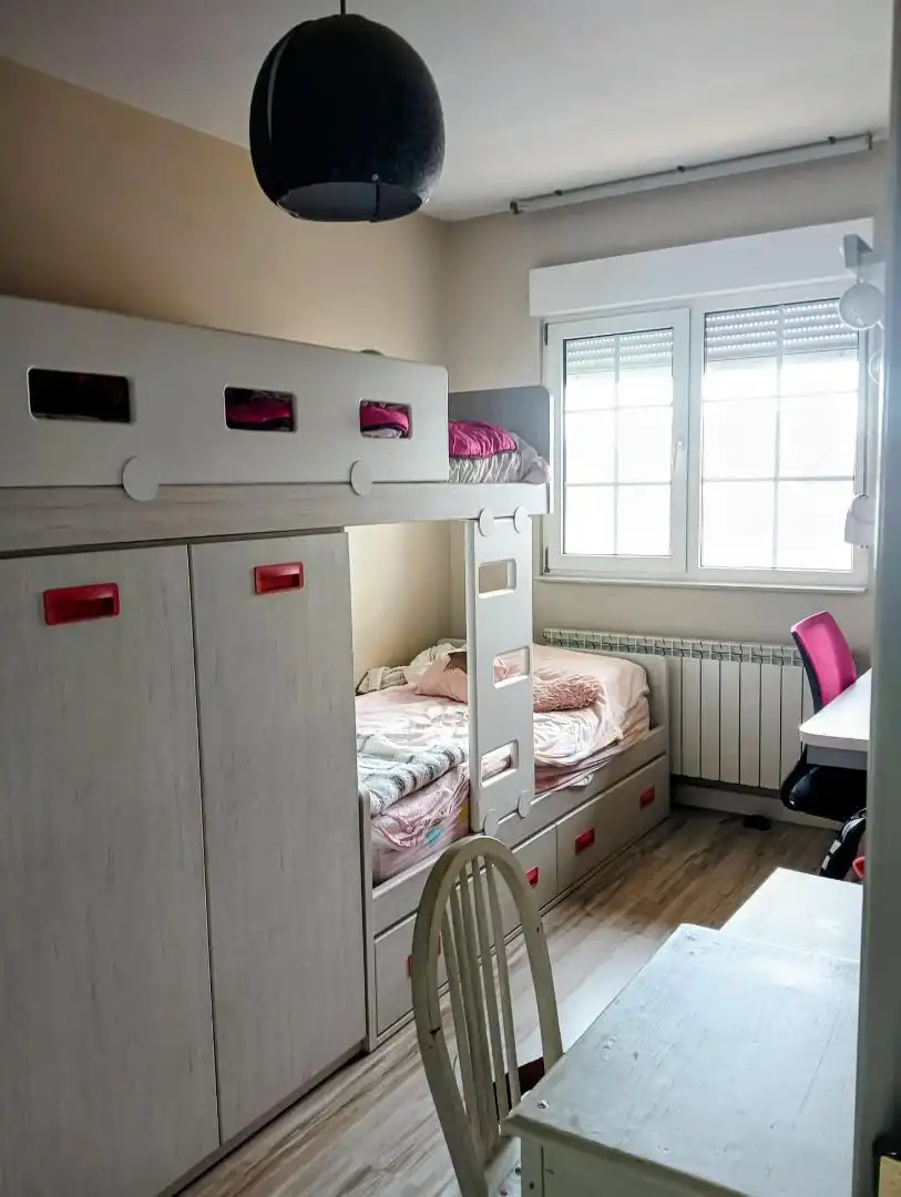 Houses for sale in Calle Rey Ordoño, 24, Villaquilambre Bedroom of Houses for sale in Villaquilambre with Terrace and Swimming Pool