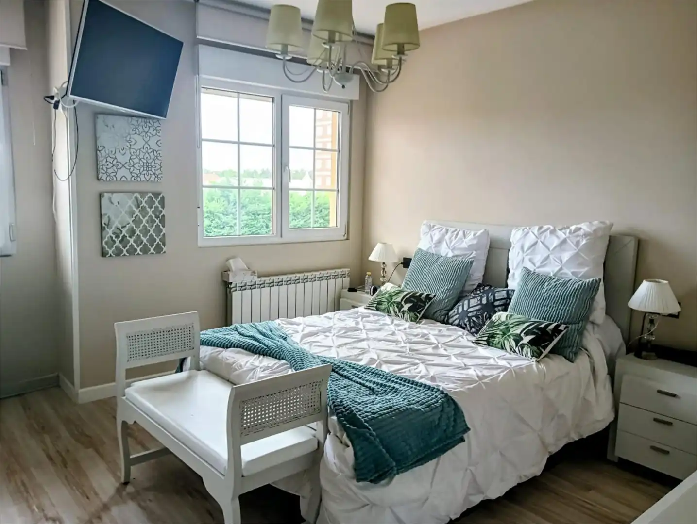 Houses for sale in Calle Rey Ordoño, 24, Villaquilambre Bedroom of Houses for sale in Villaquilambre with Terrace and Swimming Pool