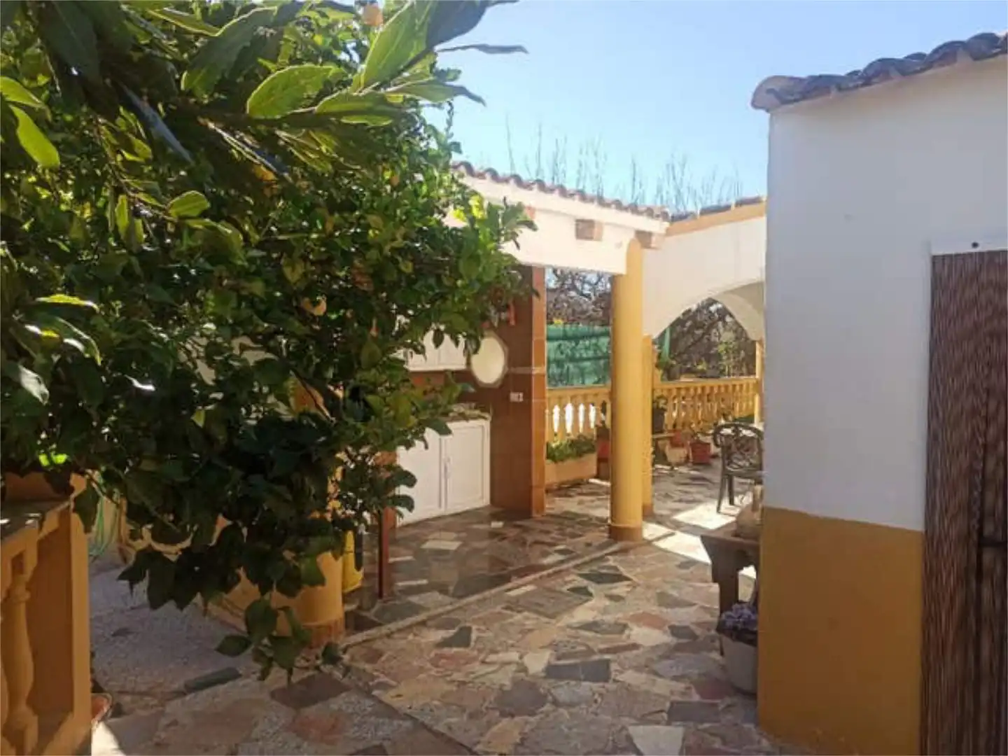 Casa adosada en venda a Caravaca de la Cruz Casa adosada en venda en Caravaca de la Cruz amb Jardí privat, Terrassa i Traster
