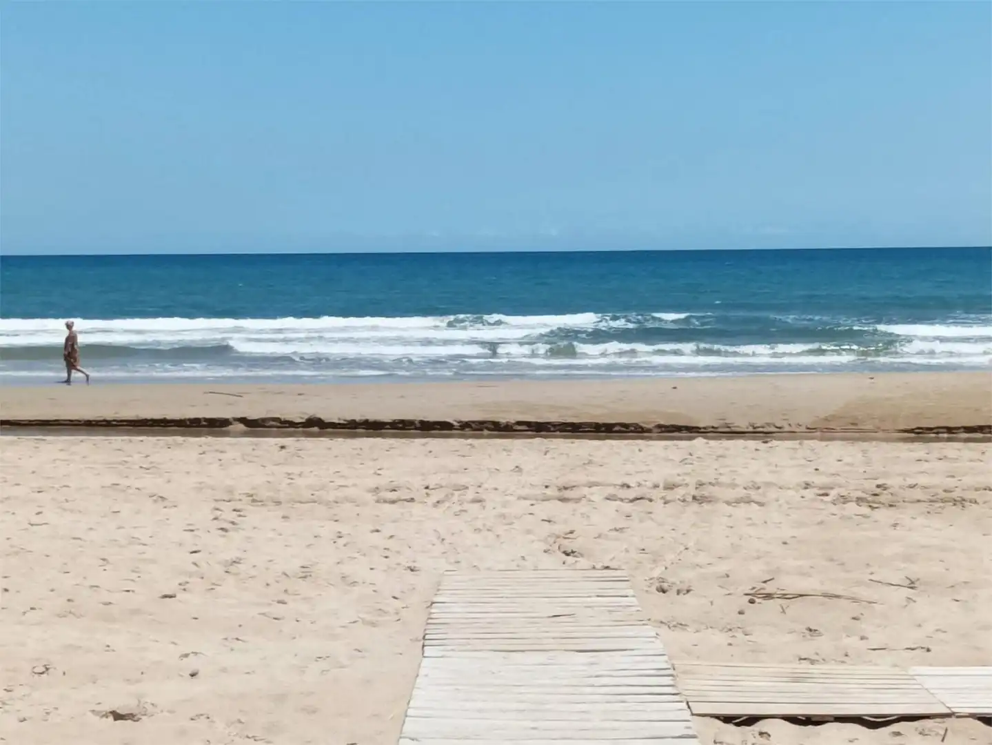 Piso de alquiler en Carrer de Beniflà, 3, Oliva Playa Vista exterior de Piso de alquiler en Oliva con Aire acondicionado, Calefacción y Jardín privado