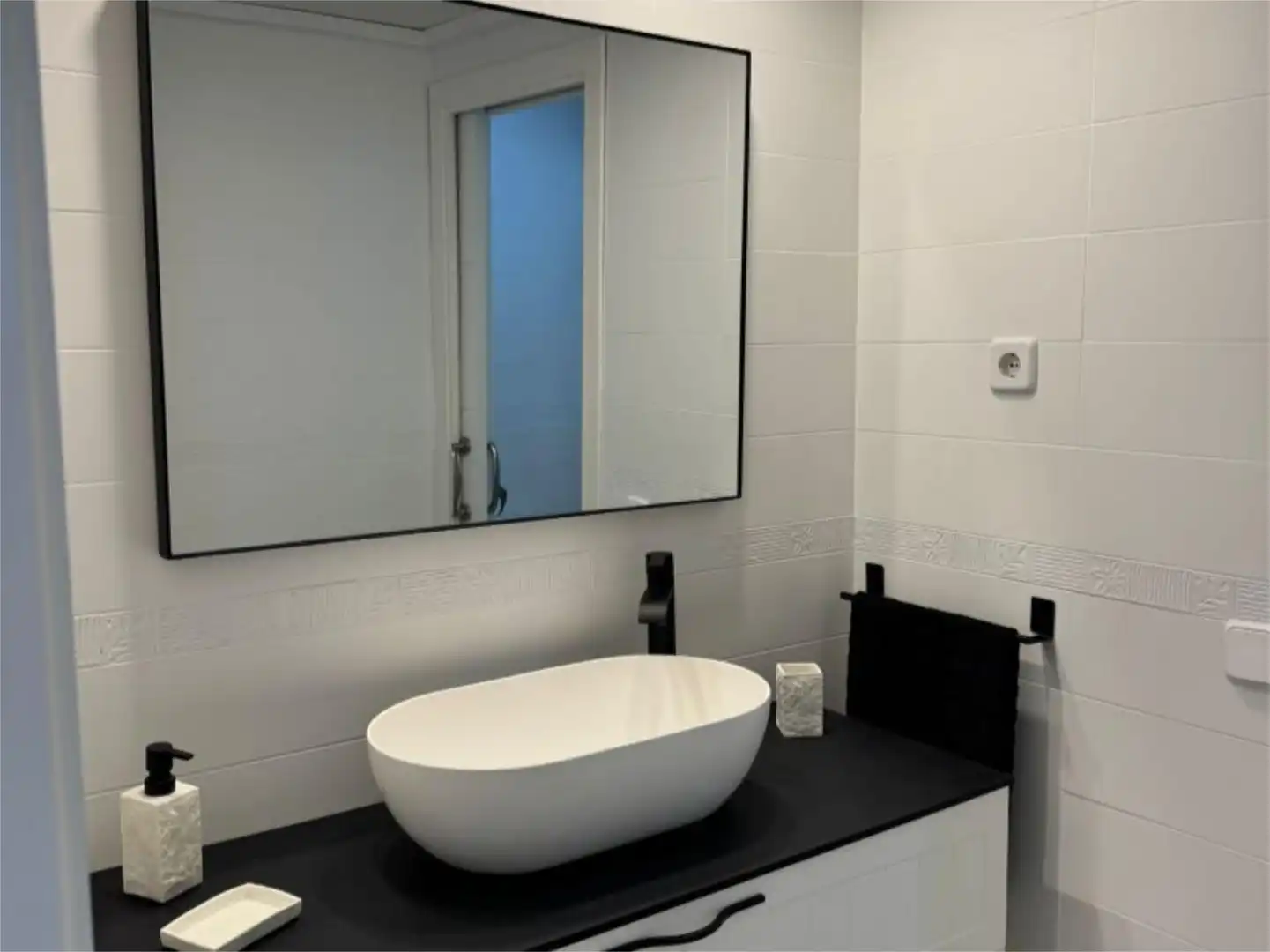 Piso de alquiler en Carrer de Beniflà, 3, Oliva Playa Baño de Piso de alquiler en Oliva con Aire acondicionado, Calefacción y Jardín privado