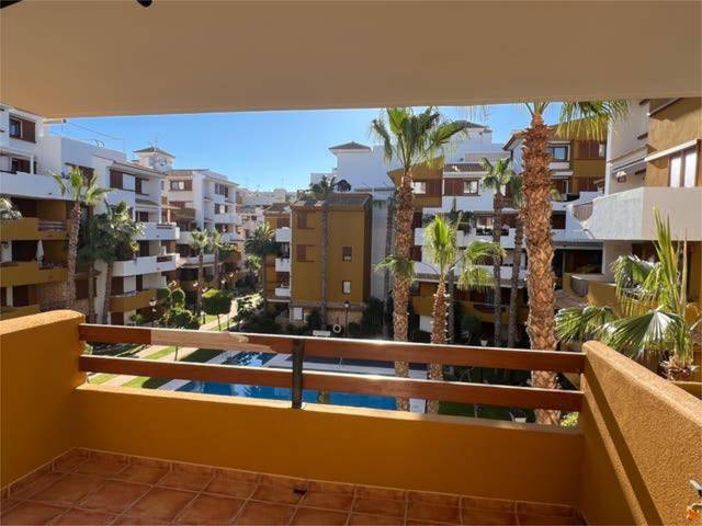 Piso en Alquiler en Punta Prima