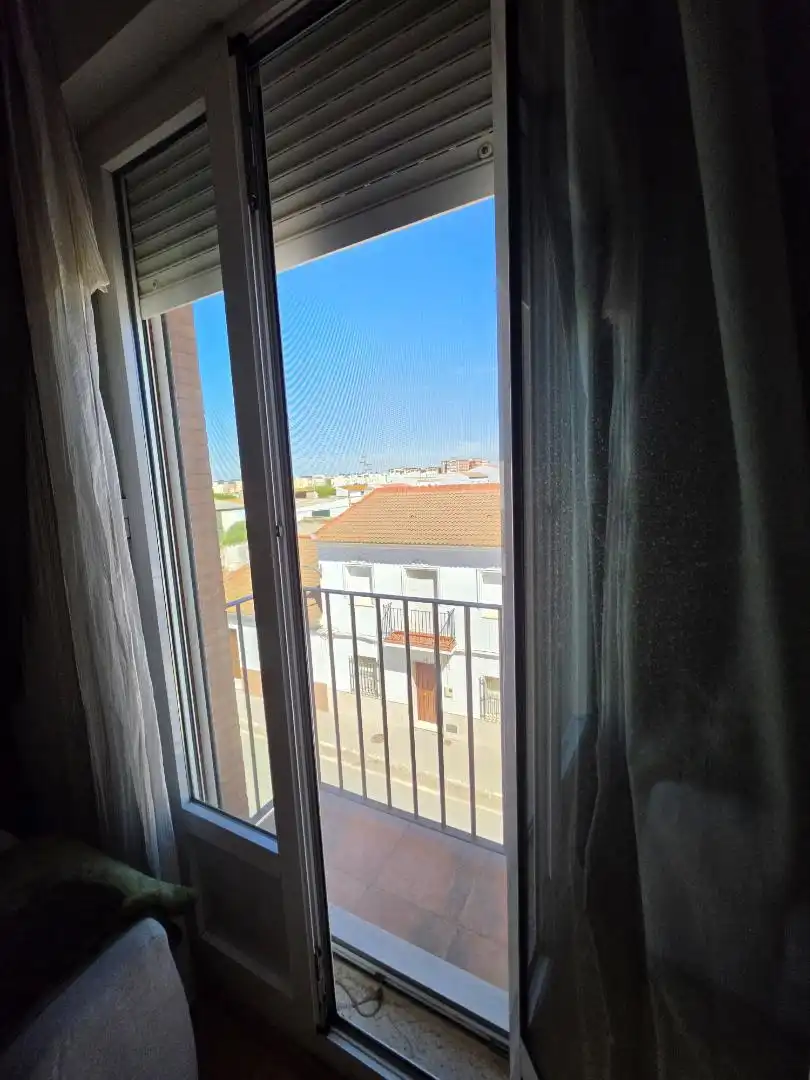 Habitación de Piso en venta en San Juan del Puerto con Aire acondicionado y Balcón