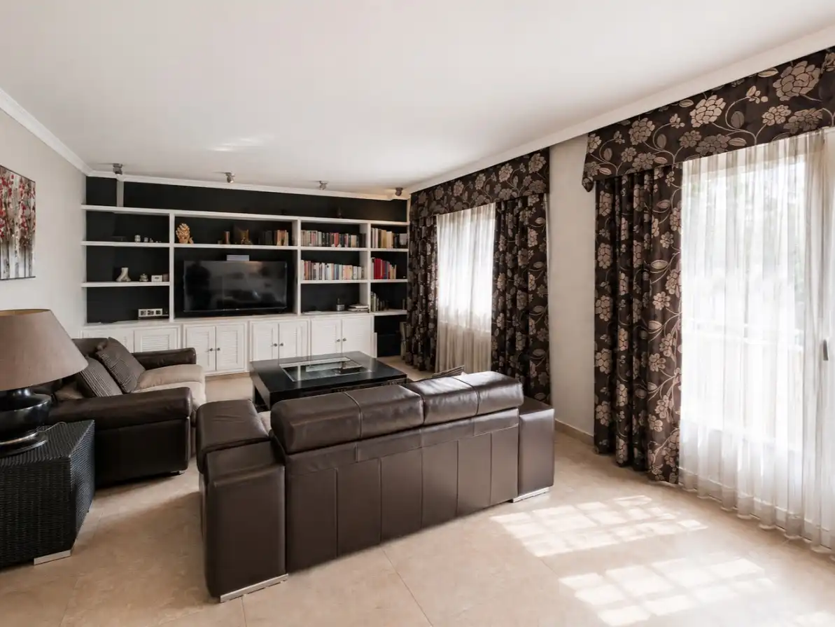 Houses for sale in Calle Madeira, 1, Señorío de Illescas Living room of Houses for sale in Illescas with Air Conditioner, Terrace and Swimming Pool