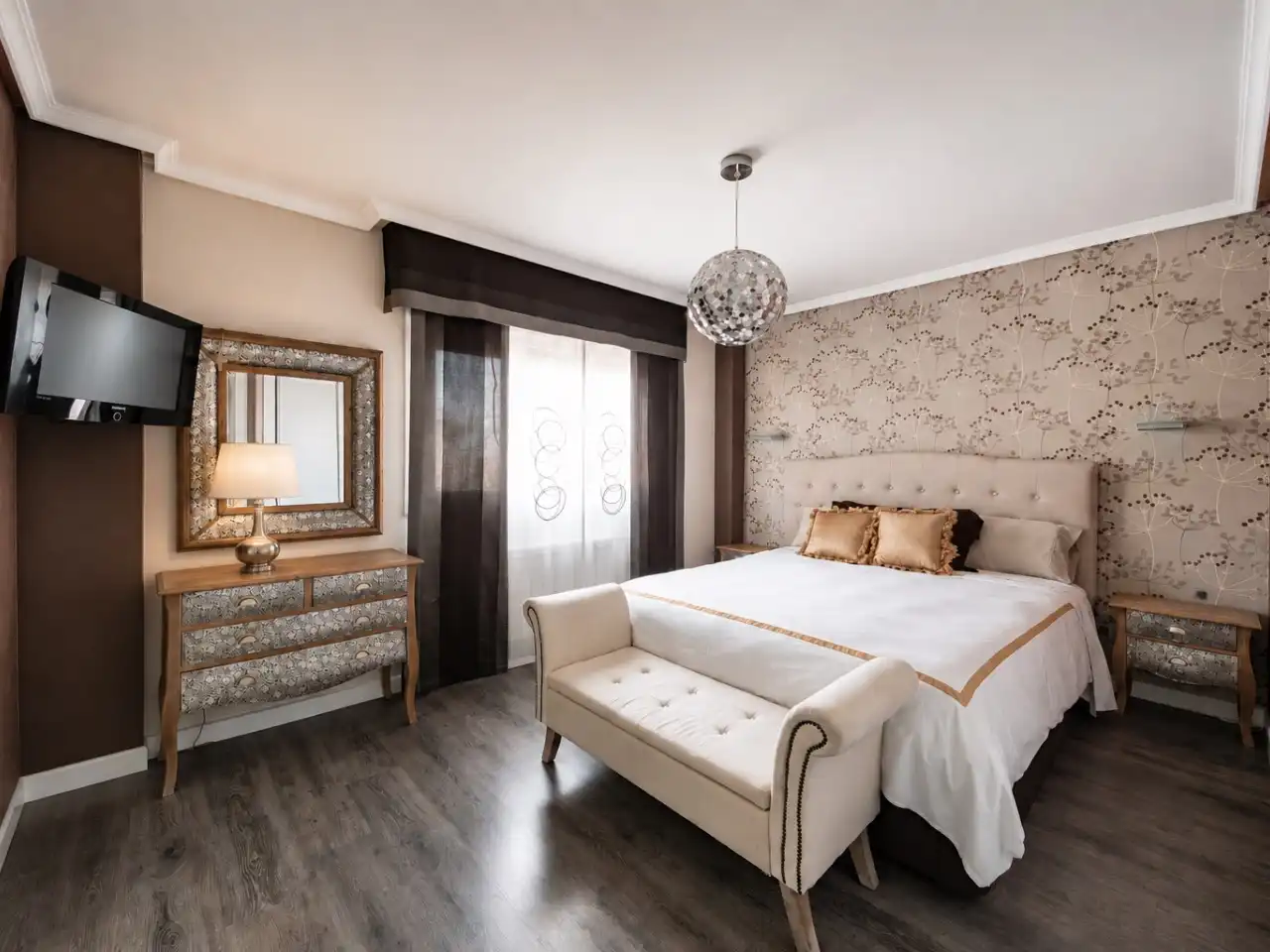 Houses for sale in Calle Madeira, 1, Señorío de Illescas Bedroom of Houses for sale in Illescas with Air Conditioner, Terrace and Swimming Pool