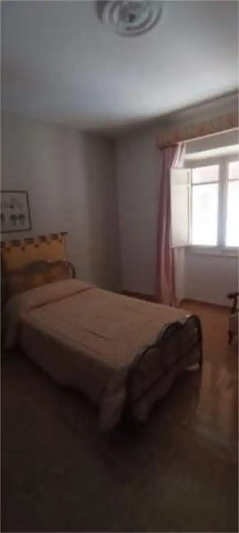 Casa o xalet en venda a Marmolejo Dormitori de Casa o xalet en venda en Marmolejo