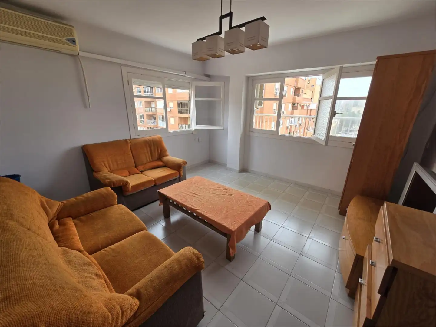 Room in Avenida Alhambra, 17, Ciudad Jardín - Tagarete - El Zapillo