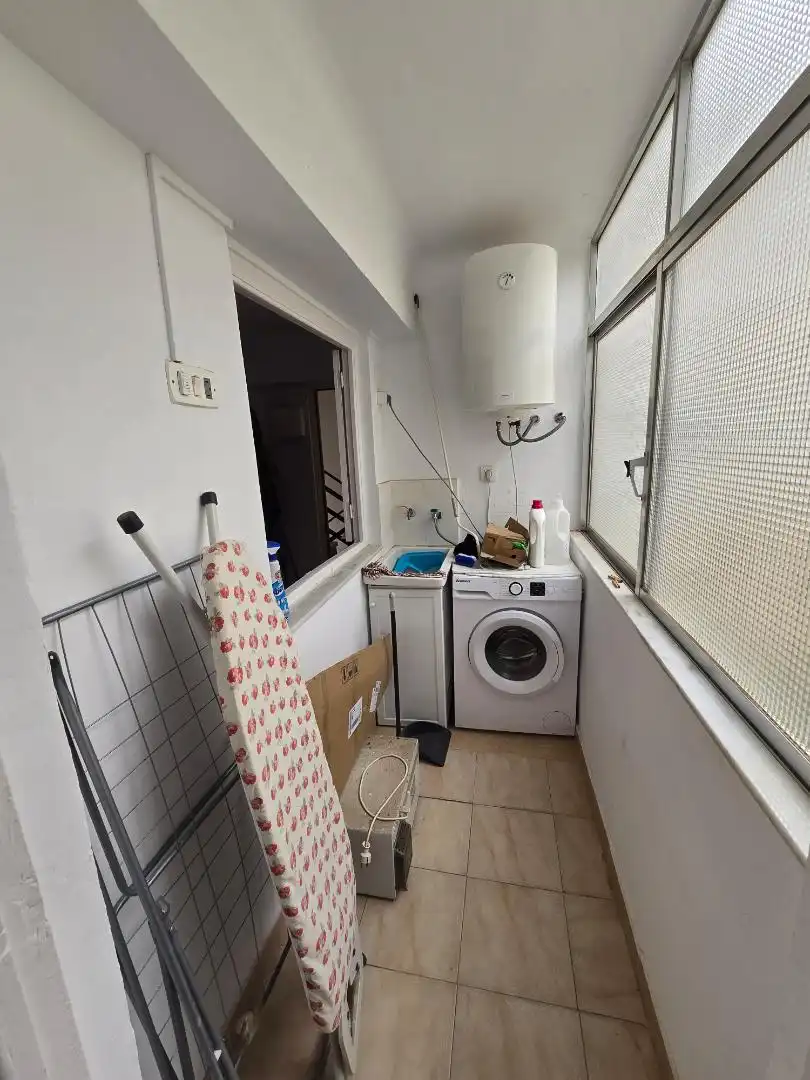 Room in Avenida Alhambra, 17, Ciudad Jardín - Tagarete - El Zapillo