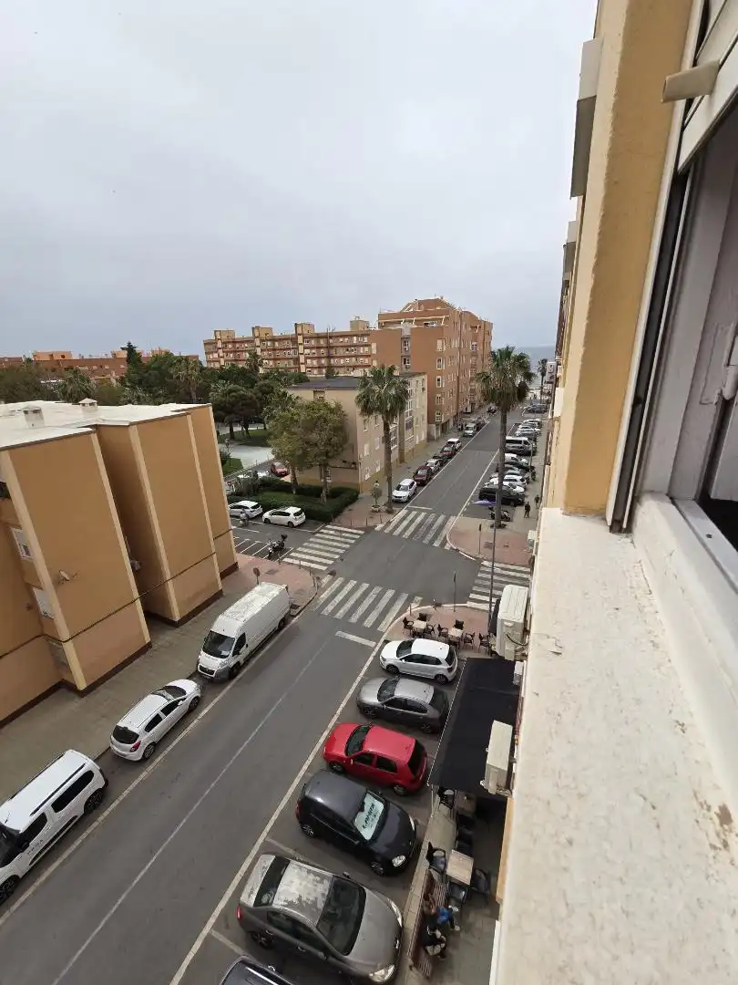 Room in Avenida Alhambra, 17, Ciudad Jardín - Tagarete - El Zapillo