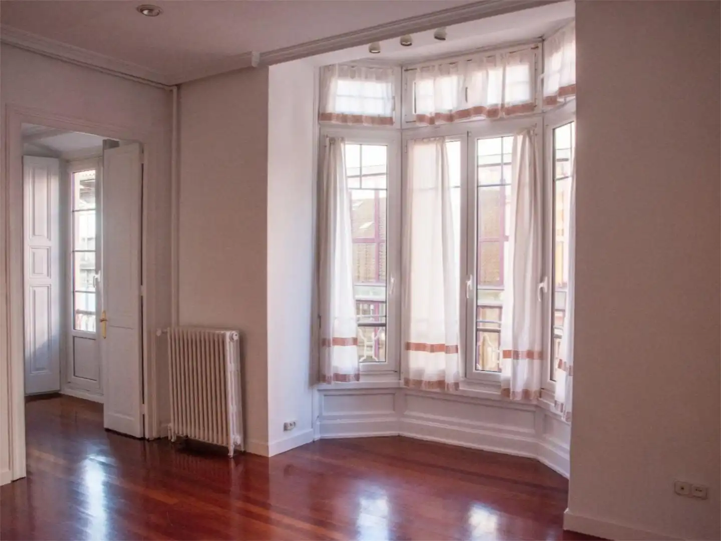 Piso en venta en Calle San Bernardo, 48, Barrio del Centro