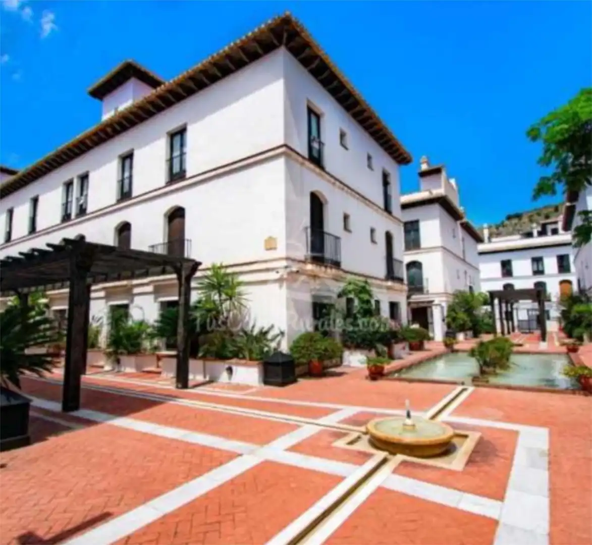 Vista exterior de Piso en venta en Vélez de Benaudalla con Aire acondicionado, Terraza y Piscina