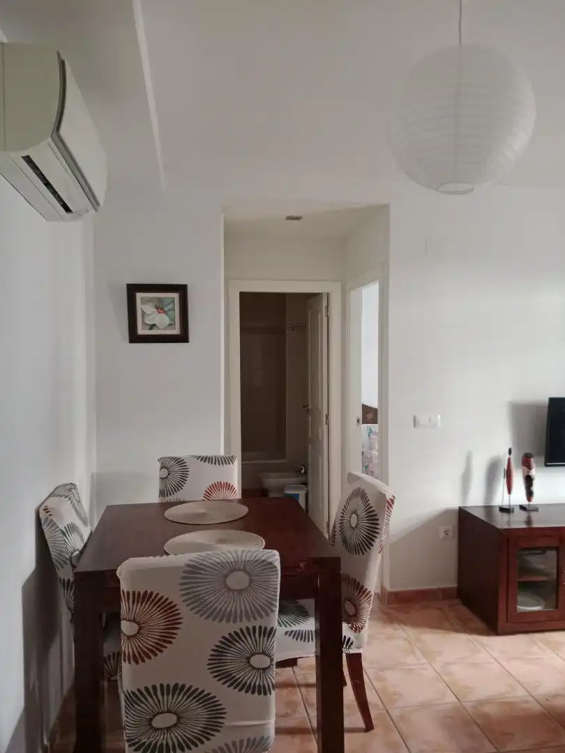 Comedor de Piso en venta en Vélez de Benaudalla con Aire acondicionado, Terraza y Piscina