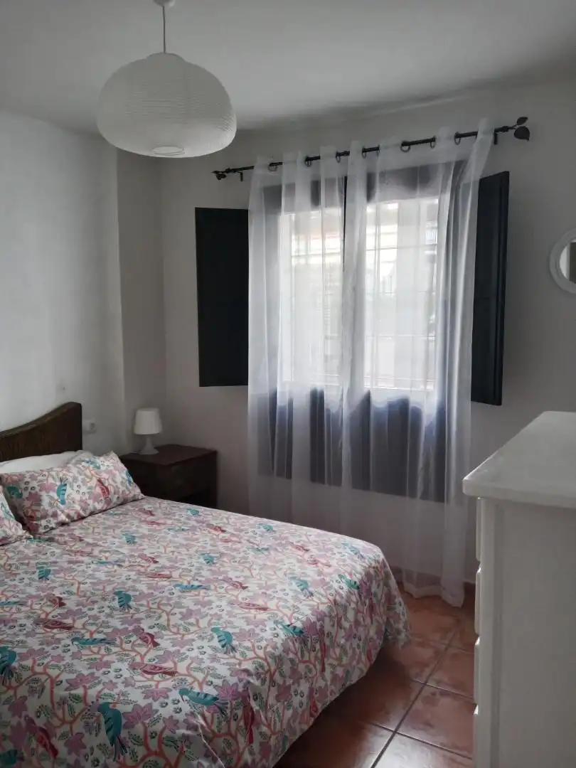 Habitación de Piso en venta en Vélez de Benaudalla con Aire acondicionado, Terraza y Piscina