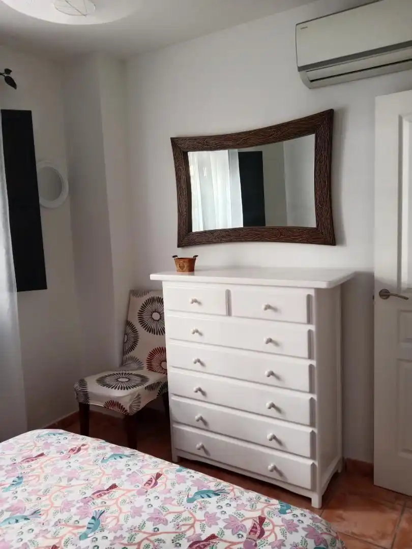 Habitación de Piso en venta en Vélez de Benaudalla con Aire acondicionado, Terraza y Piscina