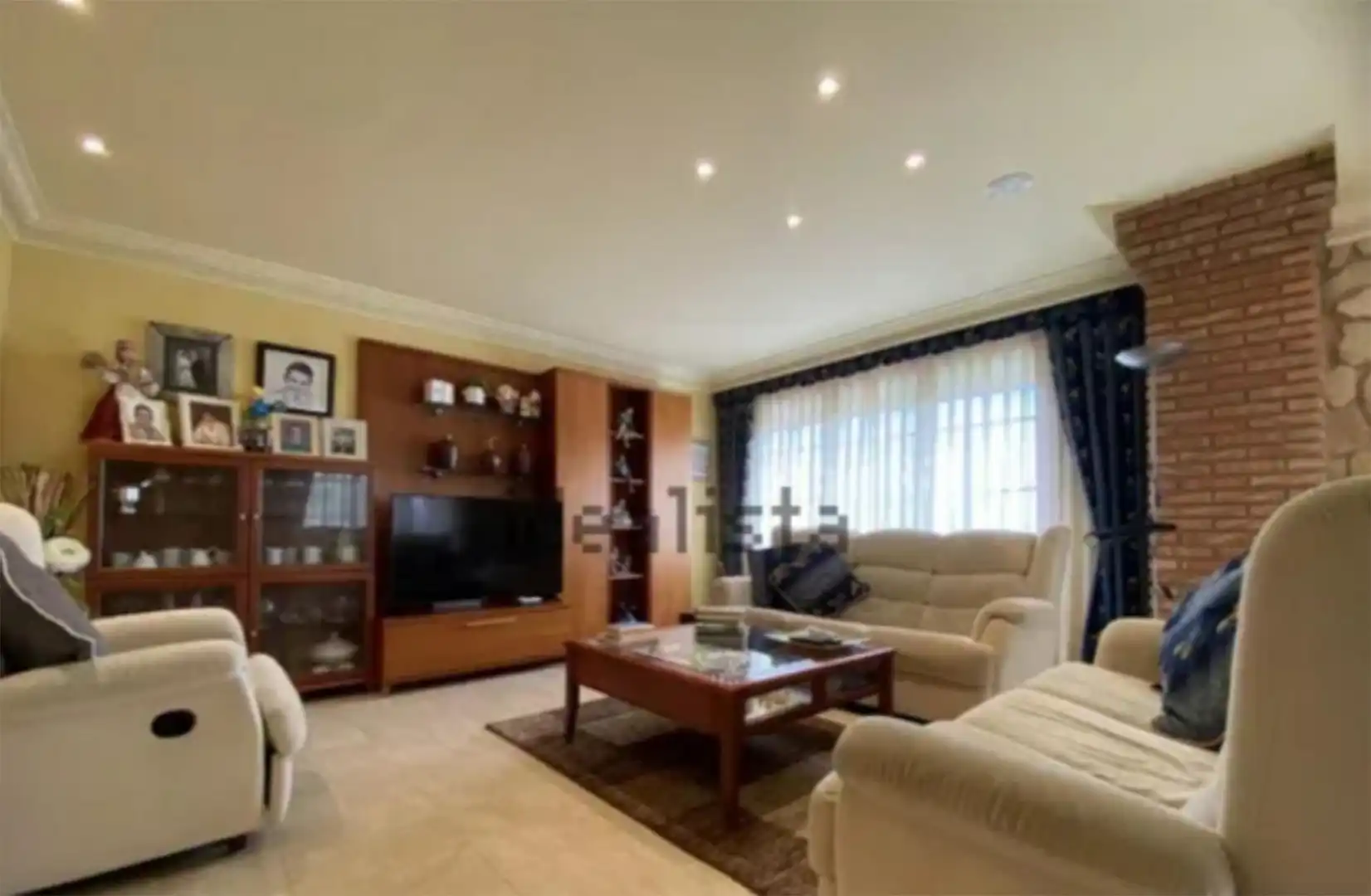 Casa o chalet en venta en San Sebastian Kalea, 41, Yécora / Iekora Sala de estar de Casa o chalet en venta en Yécora / Iekora con Calefacción, Jardín privado y Parquet