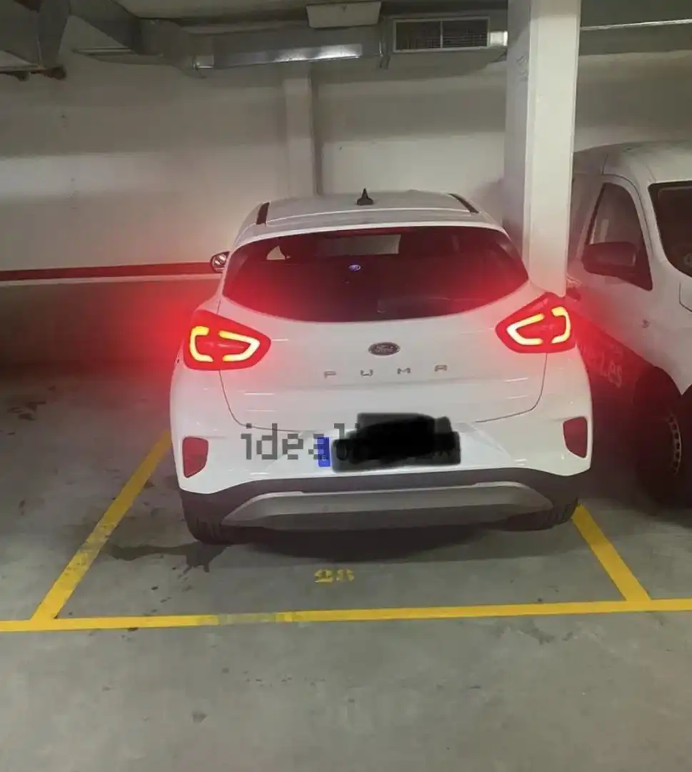 Parkplatz von Garage zur Miete in Oleiros