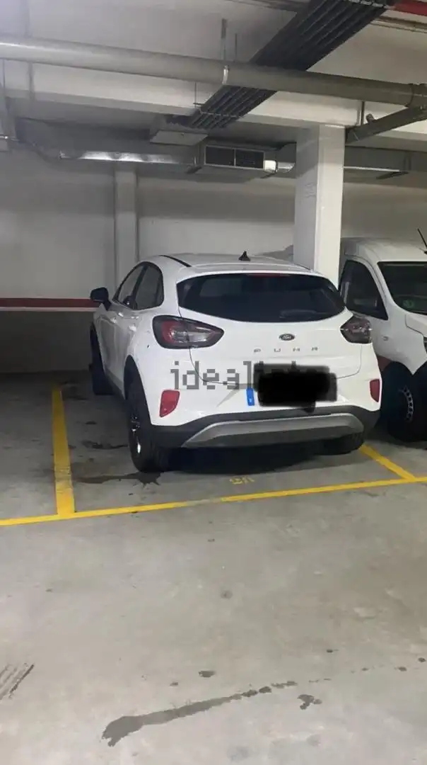 Parkplatz von Garage zur Miete in Oleiros