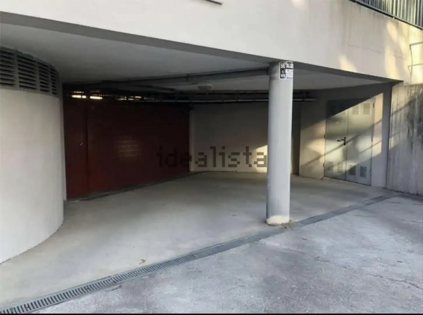 Parkplatz von Garage zur Miete in Oleiros